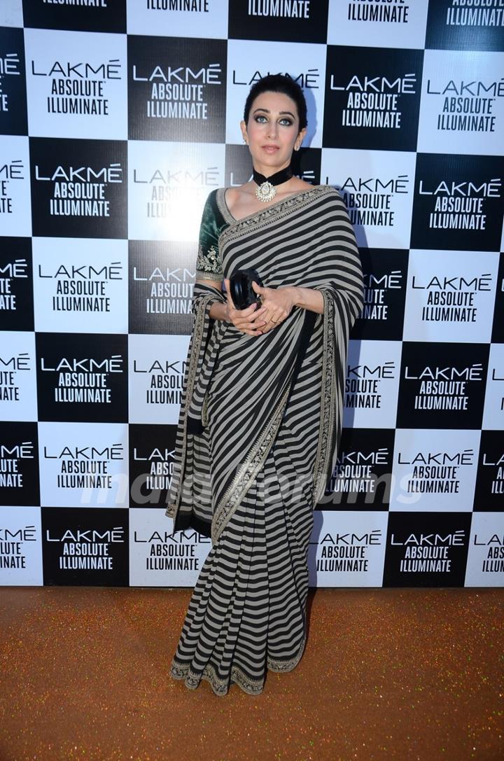 Karisma Kapoor at Grand Finale of Lakme Fashion Show 2016