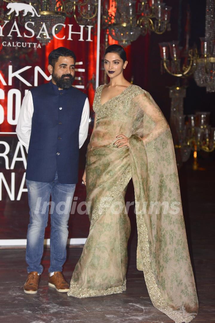 Deepika Padukone in Sabyasachi at Grand Finale of Lakme Fashion Show 2016