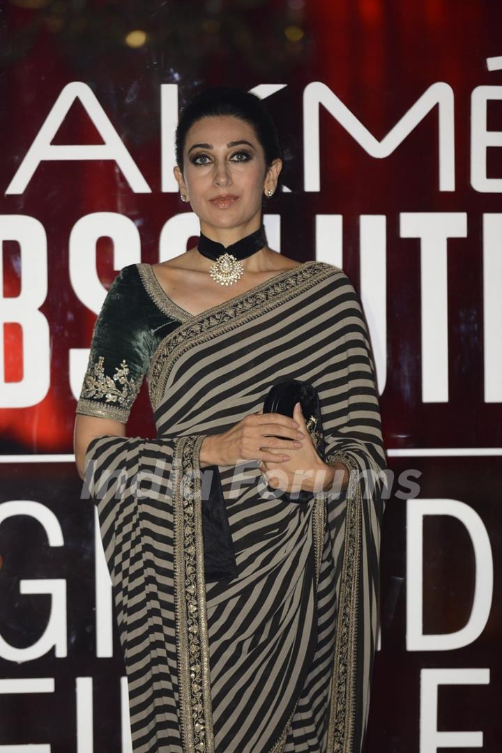 Karisma Kapoor at Grand Finale of Lakme Fashion Show 2016