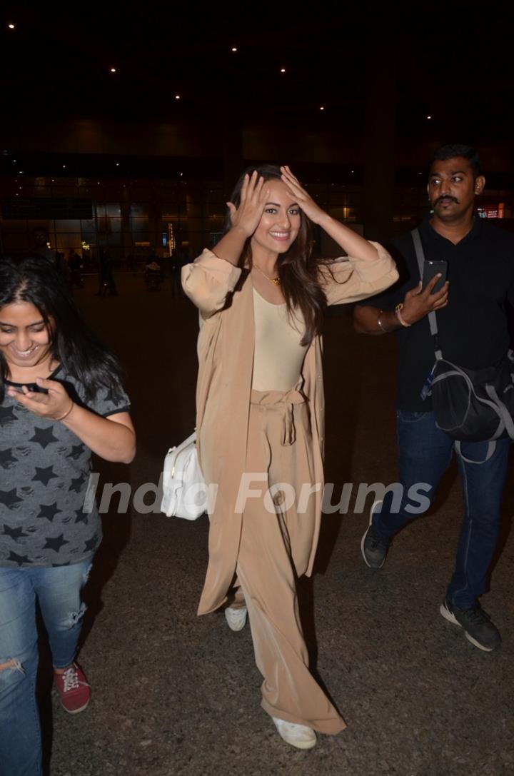 Sonakshi Sinha snapped at Airport