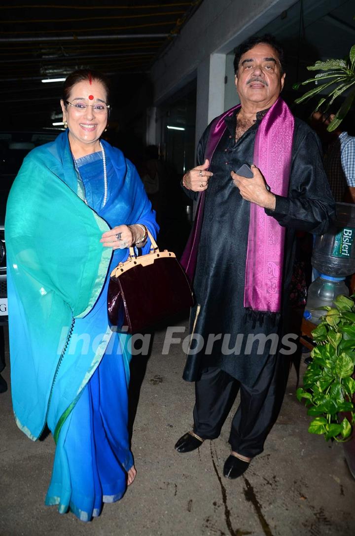 Shtraughan Sinha with wife Poonam Sinha at Special Screening of  'Akira'