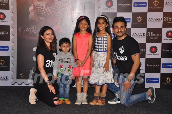 Soha Ali Khan and Vir Das at Trailer Launch of Film '31st October'