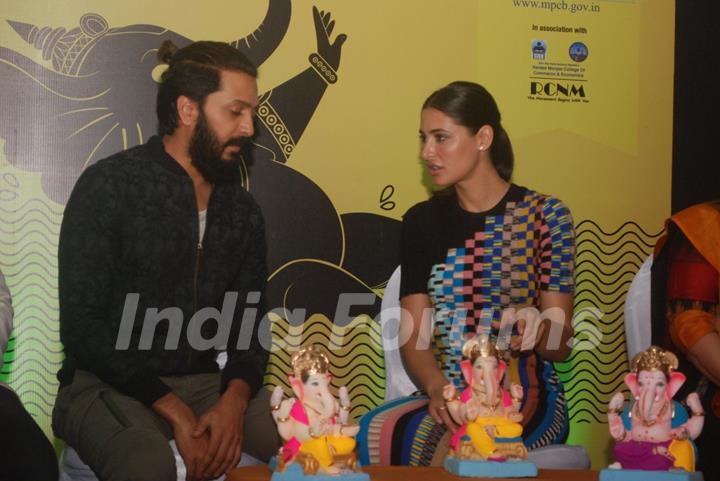 Riteish and Nargis Promotes 'Banjo' at Times Ganesh Event