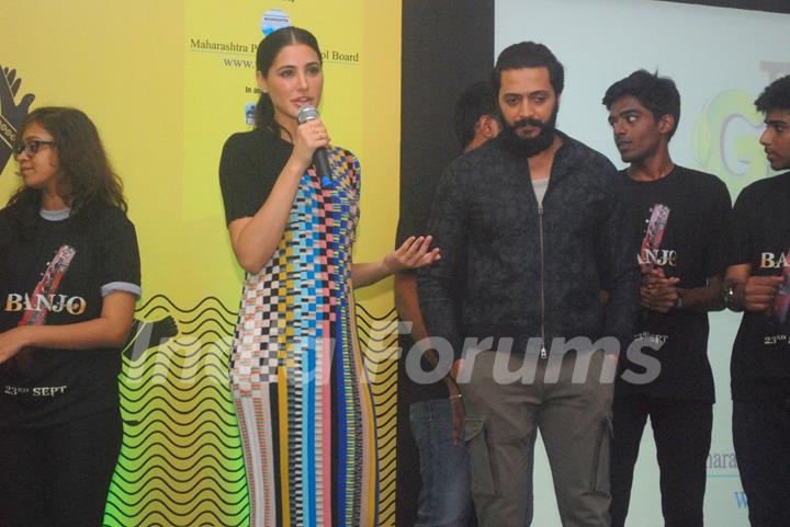 Riteish and Nargis Promotes 'Banjo' at Times Ganesh Event