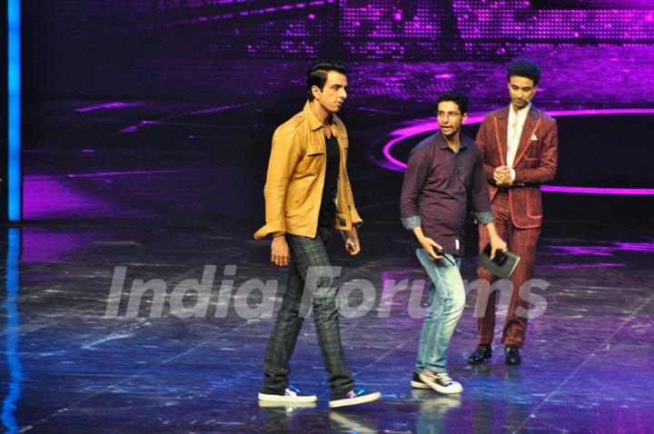 Sonu Sood at Promotion of film 'Tutak Tutak Titiya' on Dance Plus 2