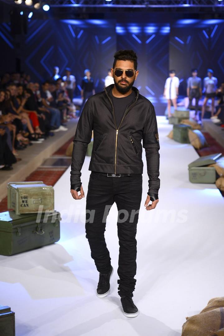 Yuvraj Singh Launches his new Clothing line 'YouWeCan'