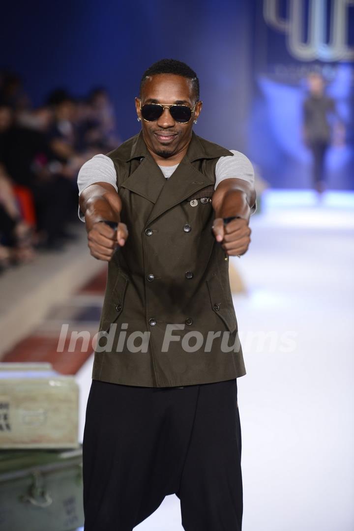 Dwayne Bravo at Launch of new Clothing line 'YouWeCan'