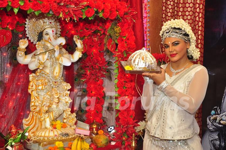 Rakhi Sawant celebrates Ganesh Chaturthi!