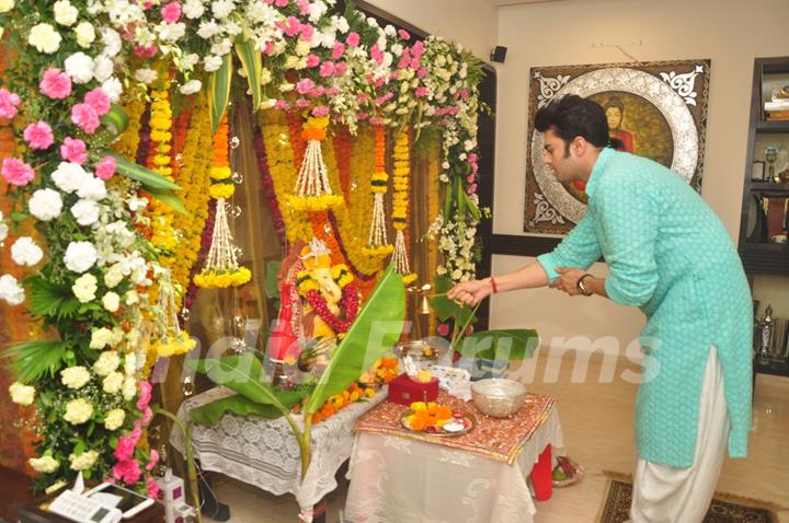 Manish Paul celebrates Ganesh Chaturthi!