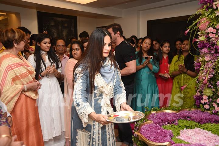 Alvira Agnihotri, Arpita Khan and Sohail Khan at Salman Khan's Ganesh Utsav 2016