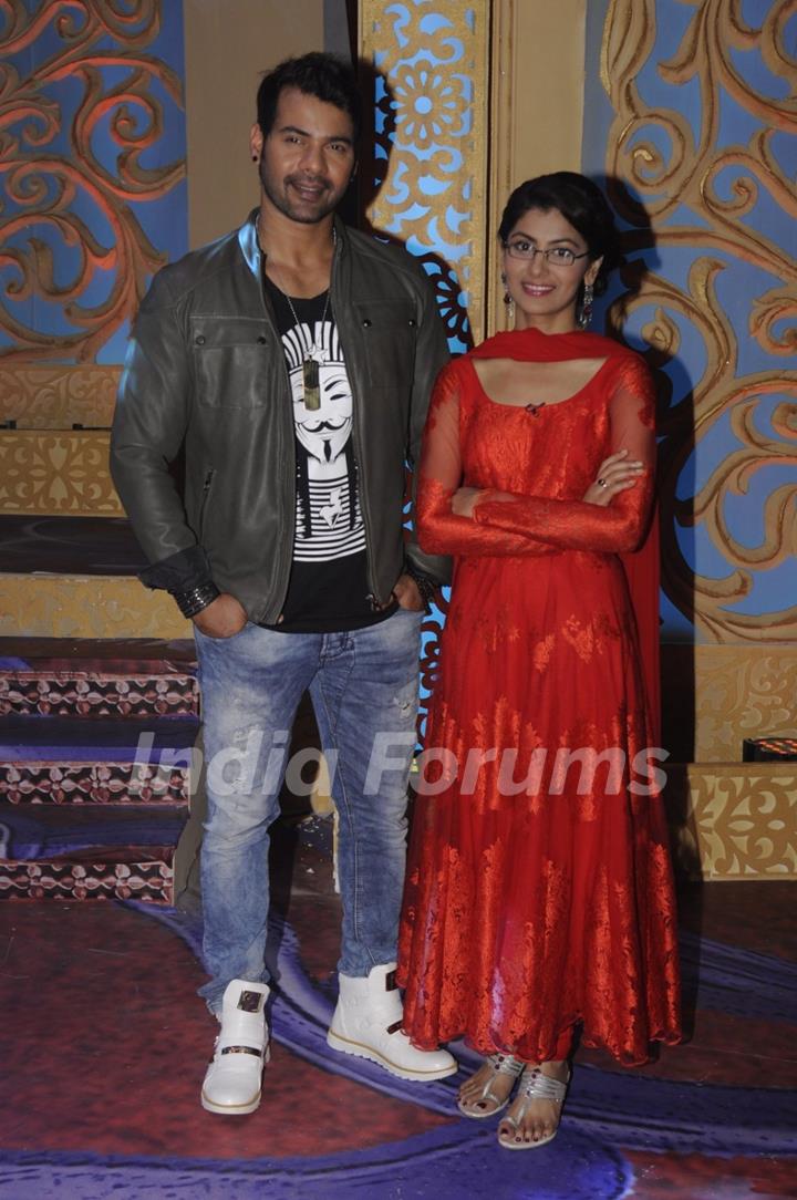 Shabbir Ahluwalia and Sriti Jha promotes 'Banjo' on the sets of Kum Kum Bhagya