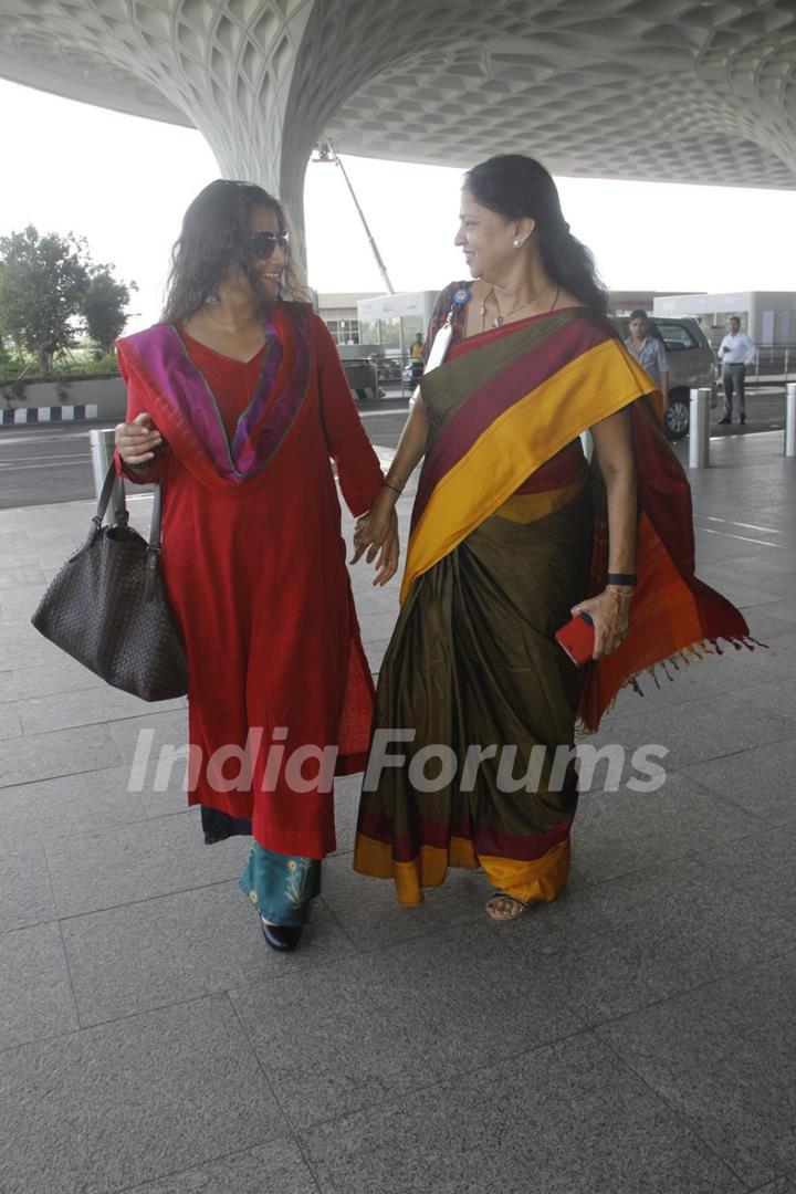 Vidya Balan Snapped at Airport