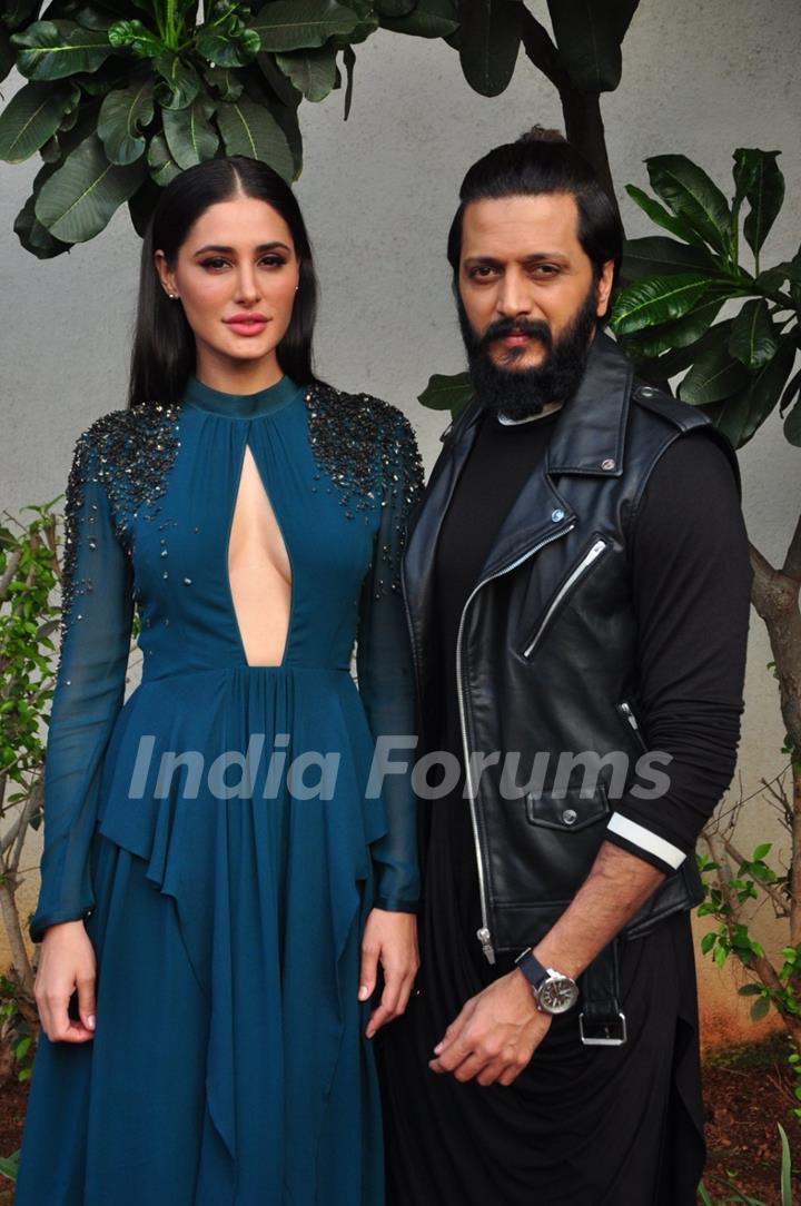 Riteish Deshmukh and Nargis Fakhri at Promotion of 'Banjo' on sets of Dance Plus 2