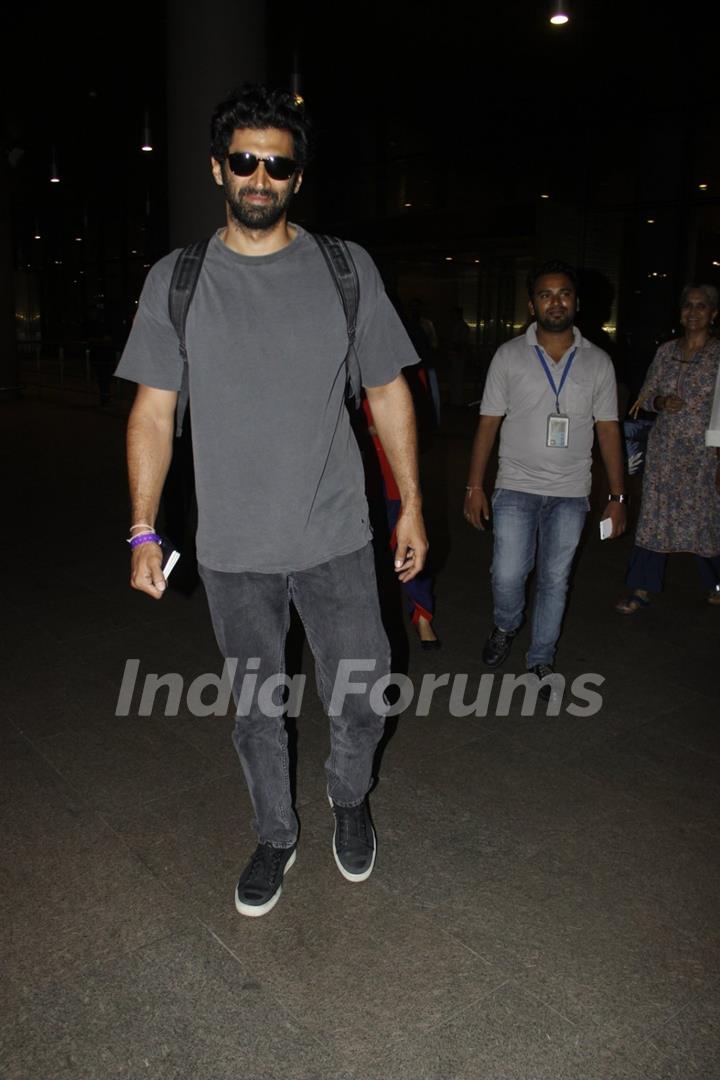 Aditya Roy Kapur snapped at Airport