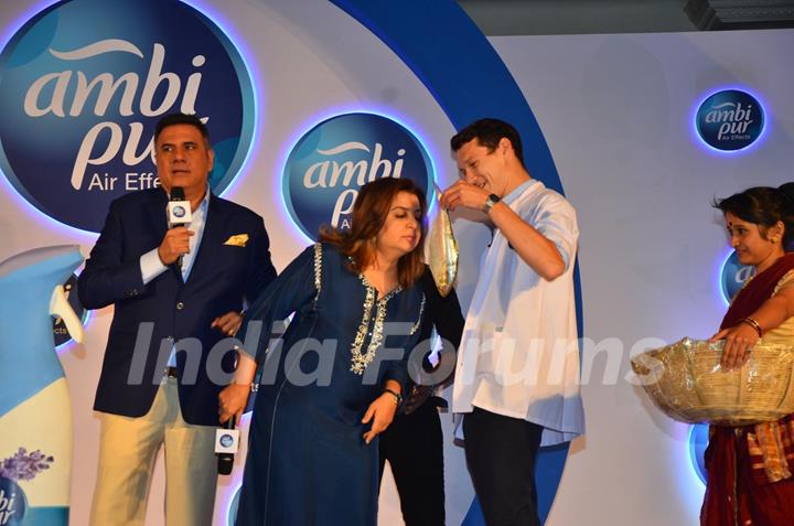 Boman Irani and Farah Khan promote Ambi Pur