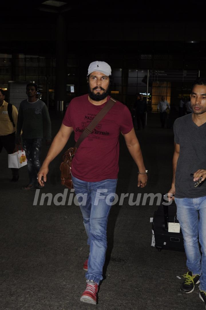 Airport Diaries: Randeep Hooda!