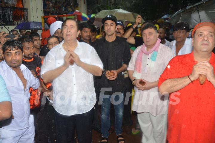 Ranbir, Rishi, Randhir and Rajiv Kapoor at R.K Studio Ganesh Visarjan