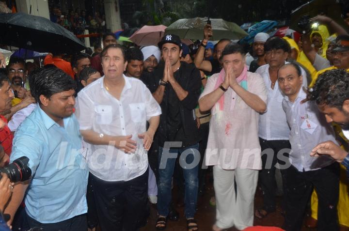 Ranbir, Rishi, Randhir Kapoor at R.K Studio Ganesh Visarjan