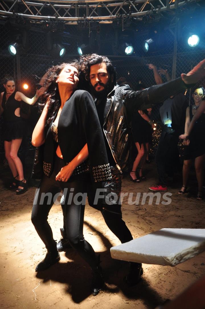 Riteish Deshmukh-Nargis Fakri Shoot for Song in BANJO