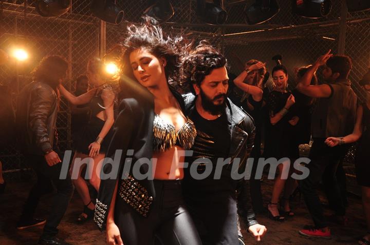 Riteish Deshmukh-Nargis Fakri Shoot for Song in BANJO