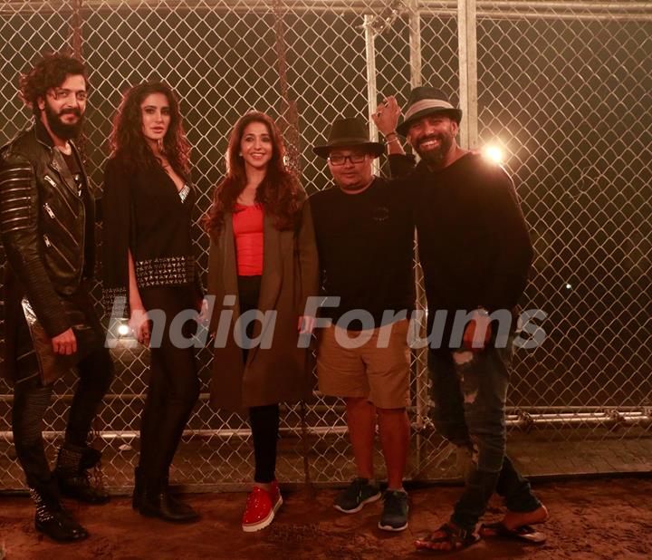 Riteish Deshmukh, Nargis Fakhri, Krishika Lulla shoot for a song in Banjo