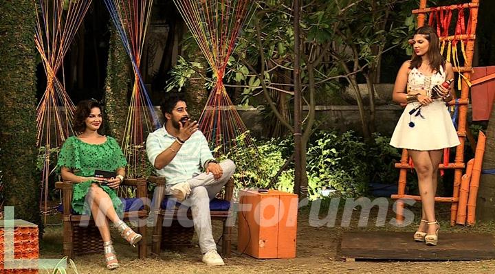 Sunny Leone & Rannvijay Singh at SPLITVILLA Princess & Warriors take a dig at ‘Bajate Raho’ session