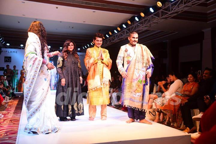 Vivek Mishra walks for Bhubaneswar Style Week -2016