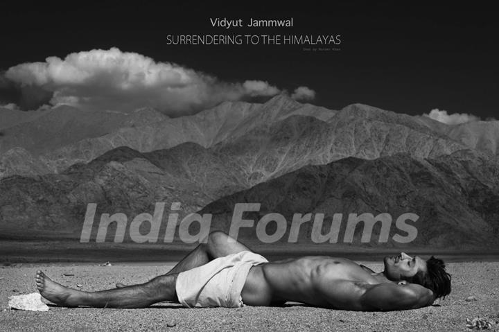 Vidyut Jammwal Makes A Hot Debut On Instagram