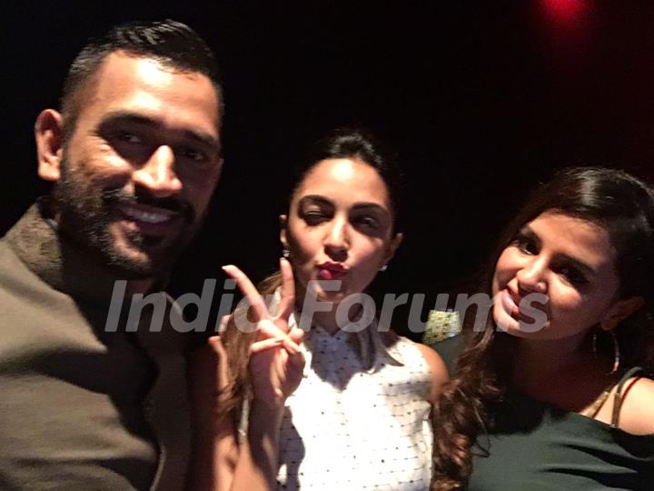 Kiara Advani with MSD and Sakshi Dhoni at Screening of 'M.S.Dhoni: The Untold Story'