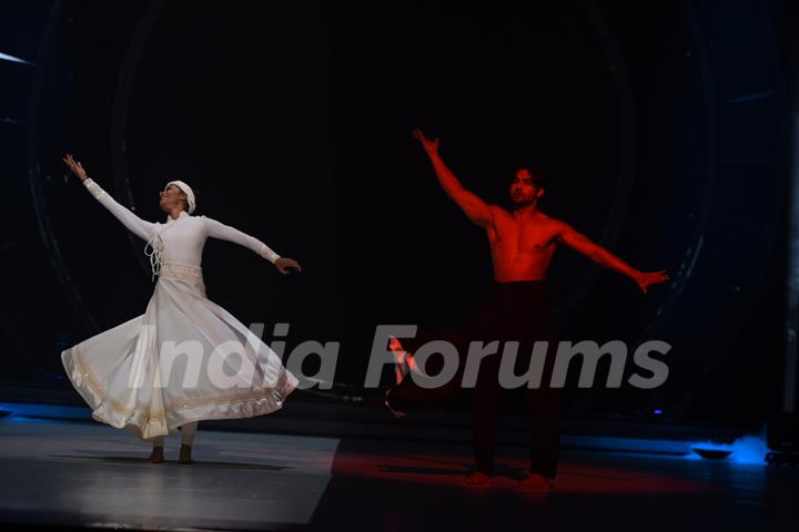 Salman Yusuff Khan with choreographer Aishwarya