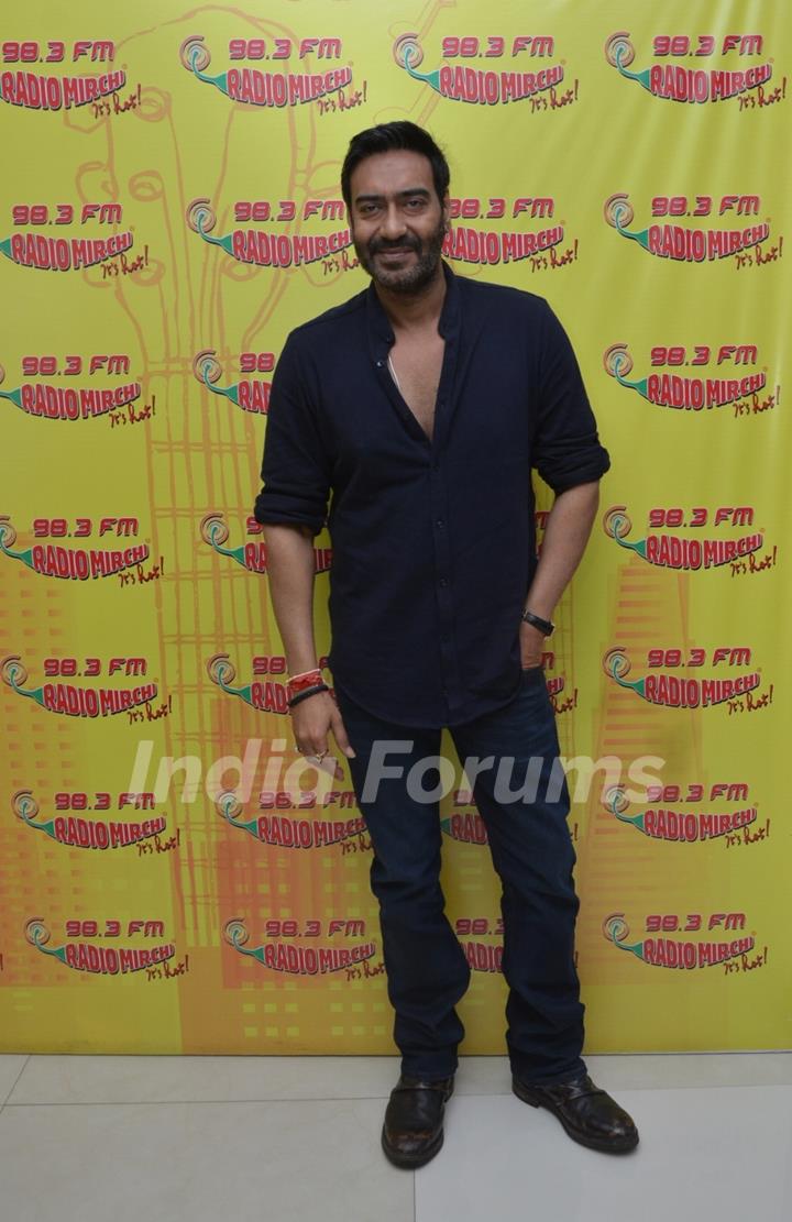 Ajay Devgan promotes 'Shivaay' at Radio Mirchi