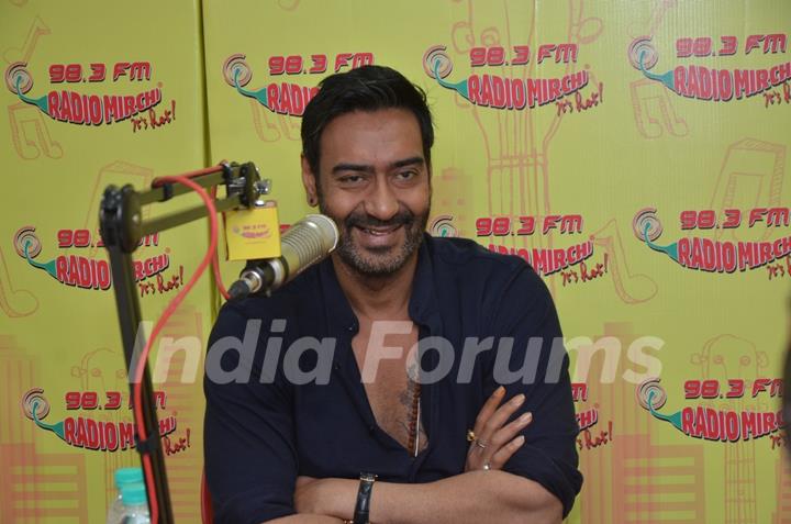 Ajay Devgan promotes 'Shivaay' at Radio Mirchi