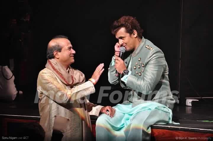 Sonu Nigam's Pictures from US and Canada Tour