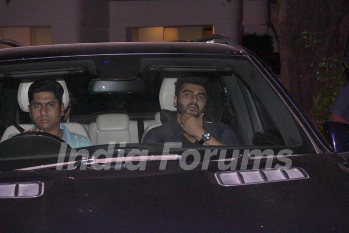 Arjun Kapoor snapped outside Ranbir Kapoor's House