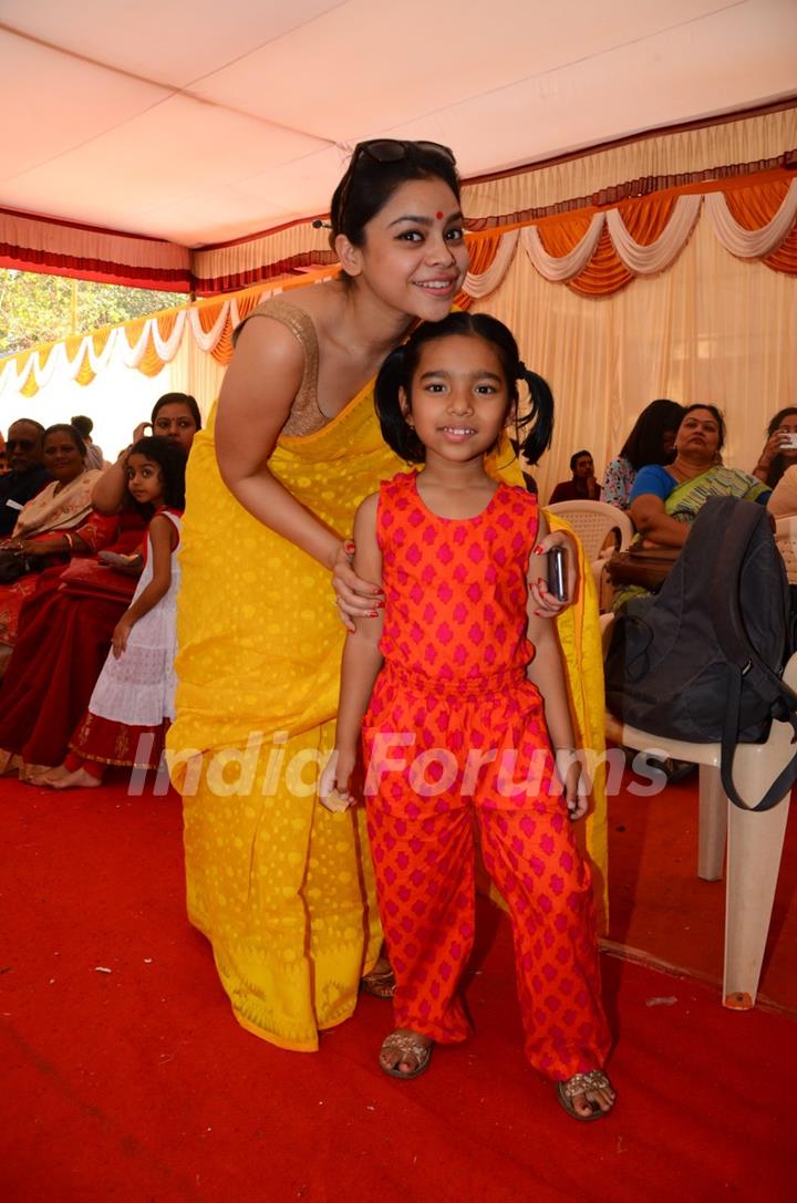 Sumona Chakravarti attends Anurag Basu's Durga Pooja