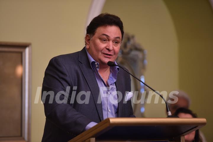 Rishi Kapoor received Lifetime Achievement Award from Rotary Club, Mumbai