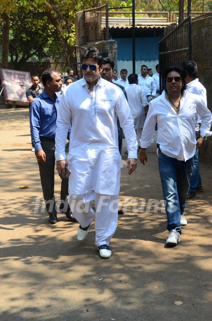 Suniel Shetty's father's funeral!