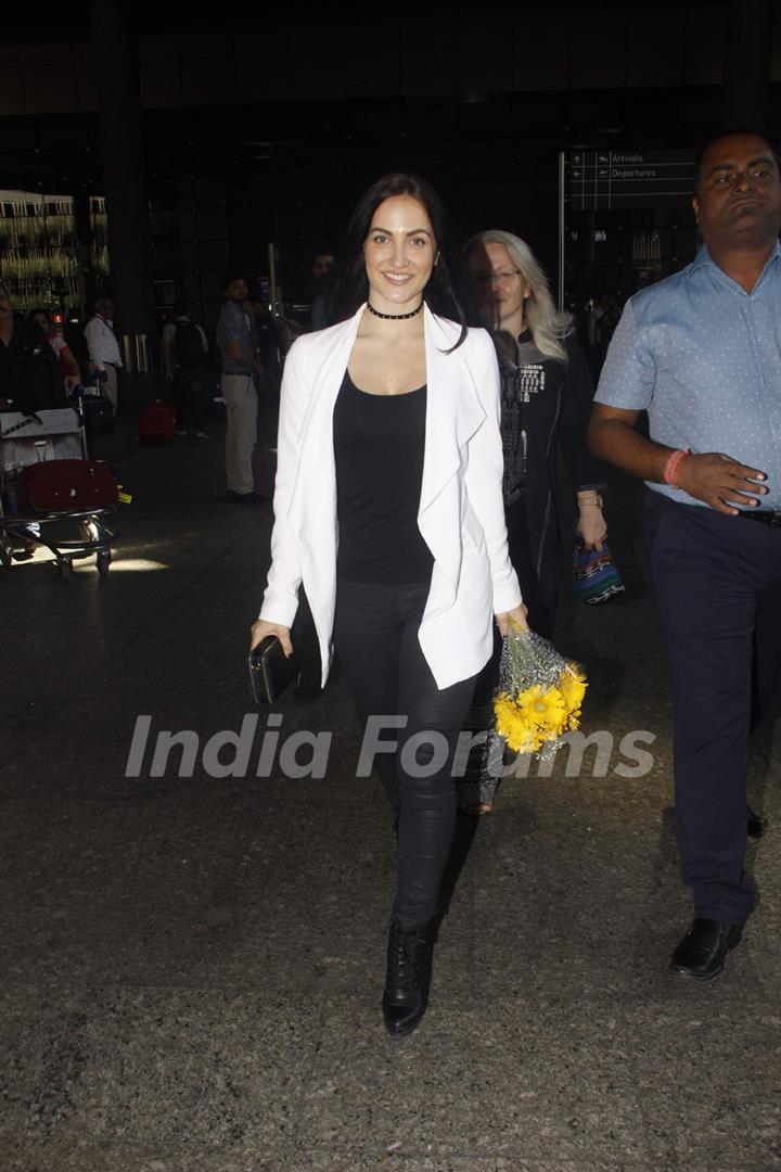 #AirportSpottings: Celebs Snapped at Airport