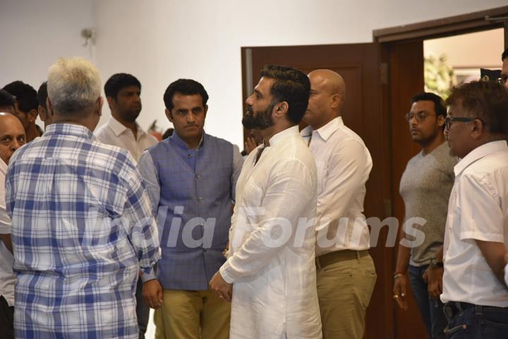 Prayer Meet of Suniel Shetty's Father Veerapa Shetty