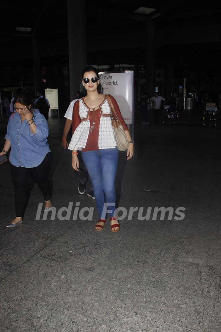 Dia Mirza Snapped at Airport