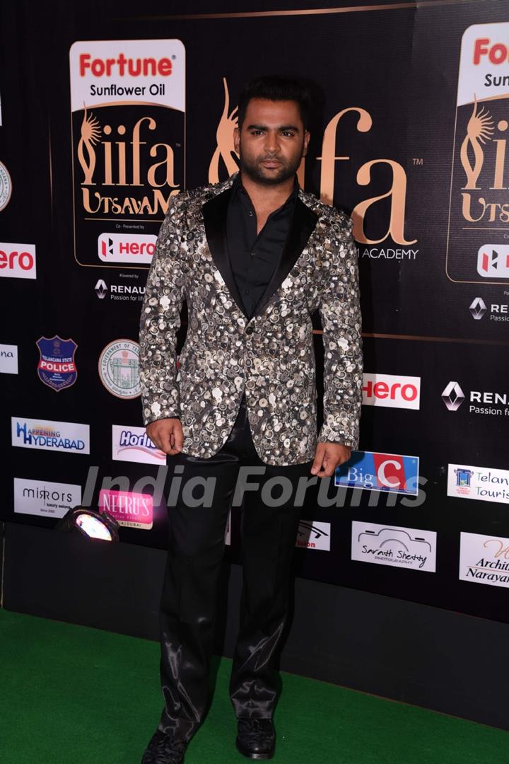 Celebs at IIFA Red Carpet!