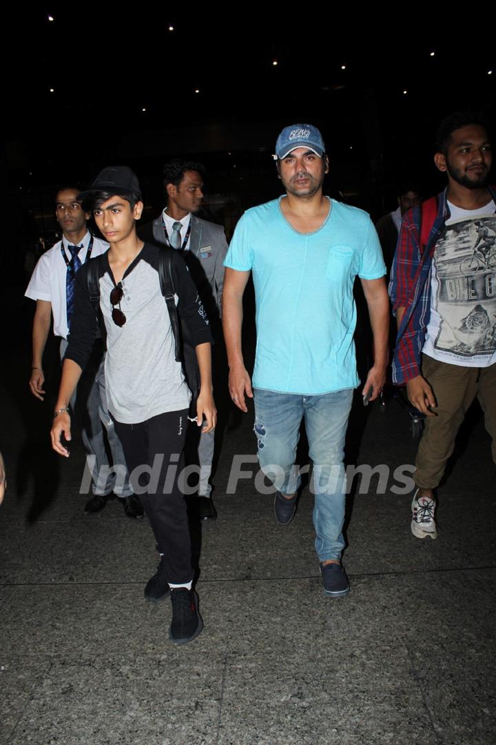 AirportDiaries: Salman Khan and family return from Maldives!