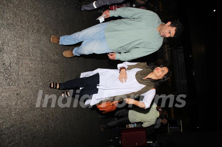 Celebs spotted at the Airport on April 5!