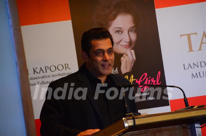 Salman Khan at Khalid Mohamed's book launch on Asha Parikh!