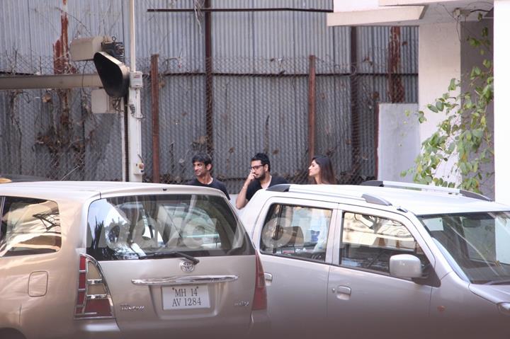 #Whoa: Sushant Singh Rajput takes Kriti Sanon on a drive in his new car!