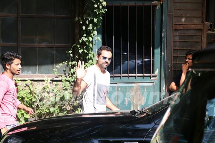 Abhay Deol snapped around in Bandra!