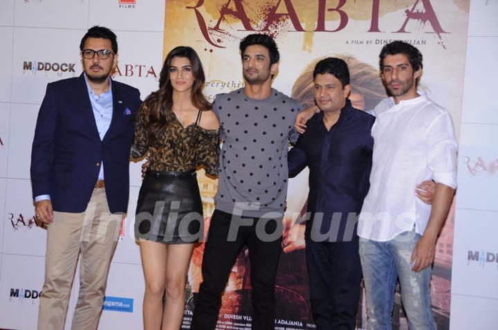 Sushant Singh Rajput and Kriti Sanon at 'Raabta' Trailer Launch