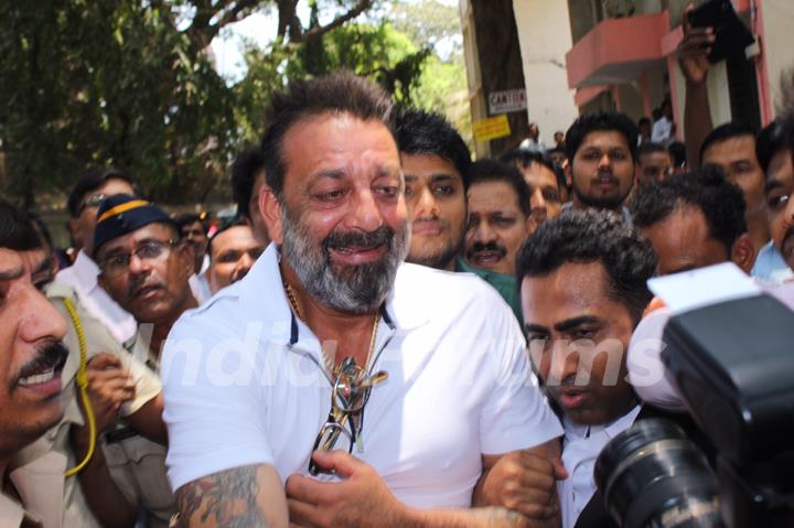 #Snapped: Sanjay Dutt leaves from Andheri Court!