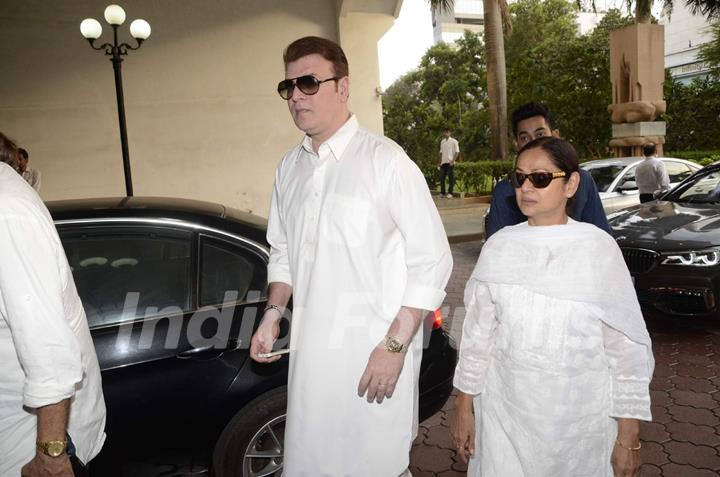 Celebs attend Prayer Meet of Vinod Khanna