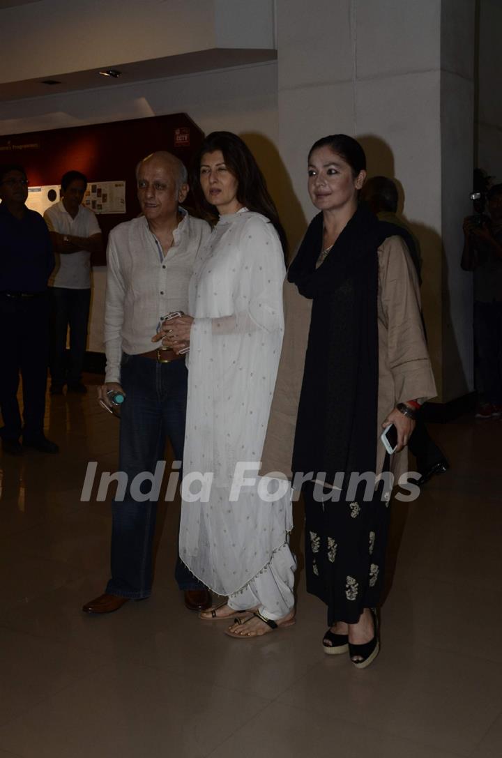 Celebs attend Prayer Meet of Vinod Khanna